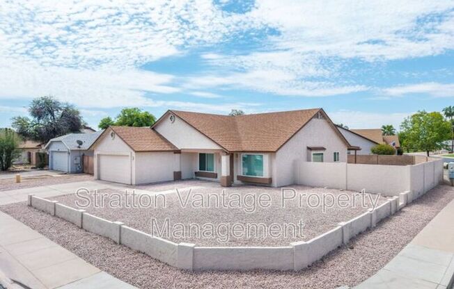 655 W DEVON CT