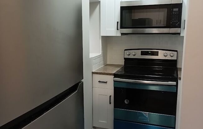 1 bed, 1 bath, 650 sqft, $1,050, Unit Unit 1
