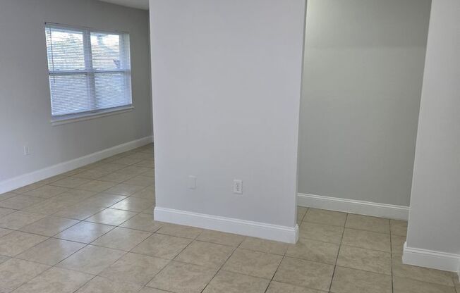 3 beds, 2 baths, 1,259 sqft, $1,850, Unit 842BPE