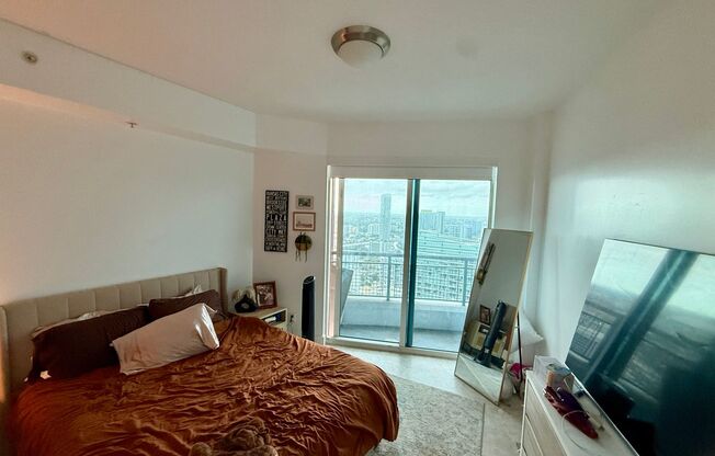 3 beds, 3 baths, $5,795