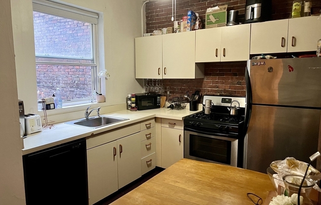 7 Unity St.
