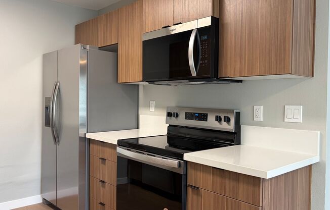 2 beds, 2 baths, 980 sqft, $3,165, Unit 819-16