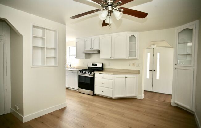 3Br 2Ba Single Story Available Now!