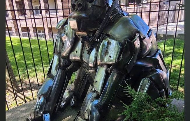 3 beds, 2 baths, 1,100 sqft, $3,300, Unit 4520-402