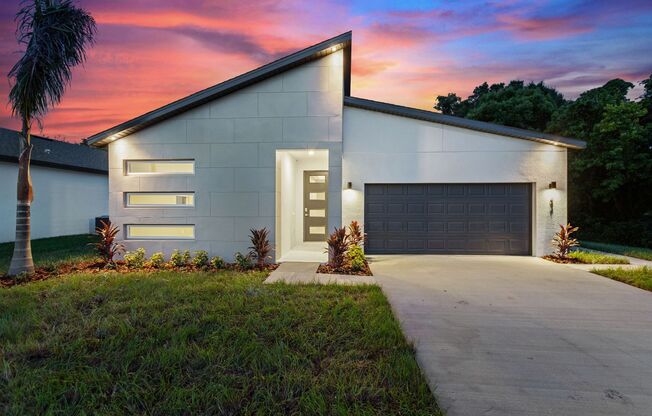 Deposit-Free! Modern, energy efficient home with ALL of the upgrades! Winter Haven