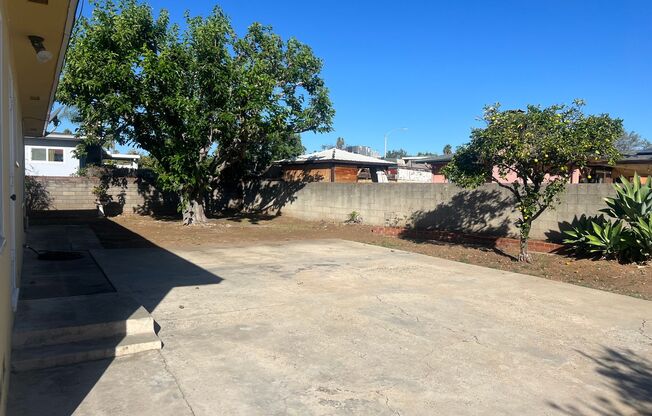 3 bedroom 1 bath House for rent