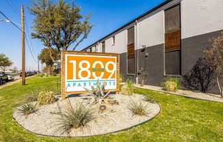 1809 on Cox Apartments
