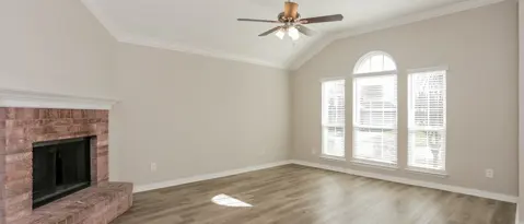 217 LOS ANGELES DR