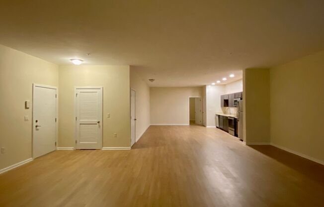 1 bed, 1 bath, 1,319 sqft, $1,467, Unit 415 Unit 102