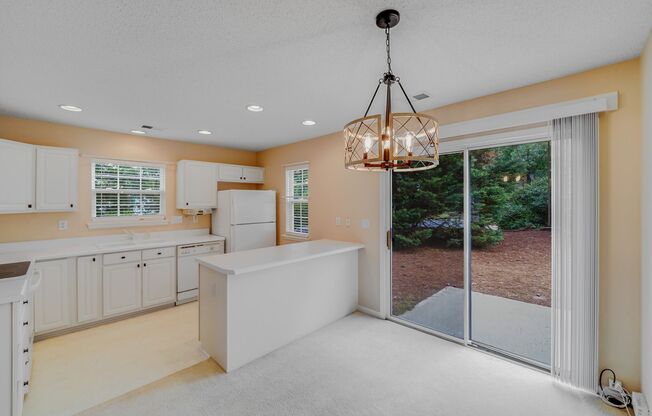 Bennington Place Beauty – 2 Beds, 2.5 Baths, Versatile Loft & More!