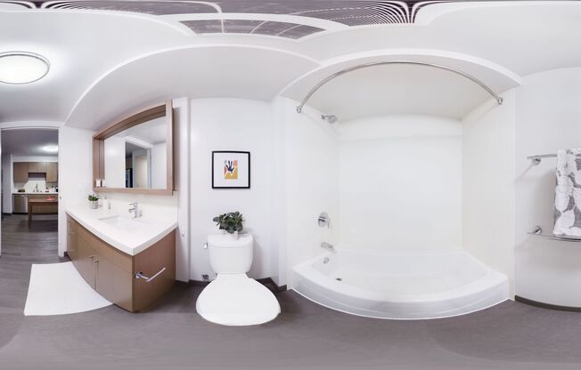 2 beds, 1 bath, 720 sqft, $2,800