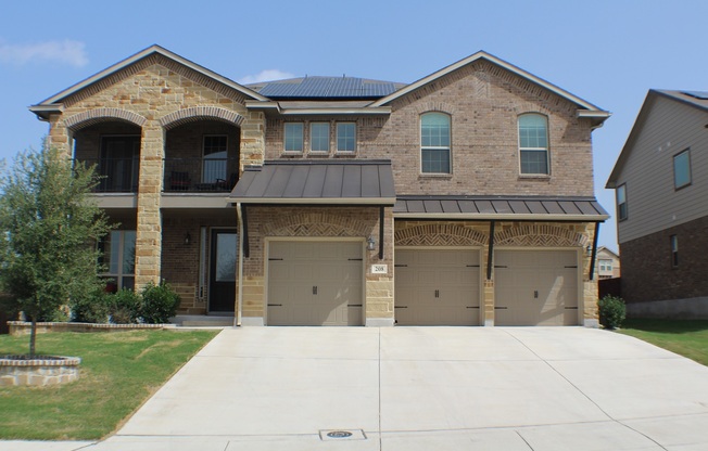 Beautiful spacious rental with fabulous upgrades. Realtor Commission $500