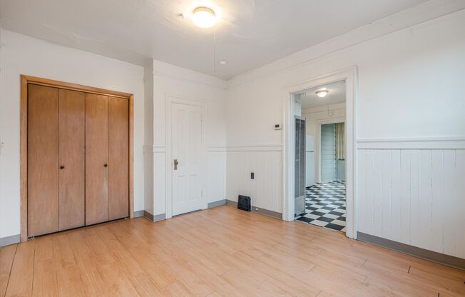 Great deal on a plex in Goose Hollow!