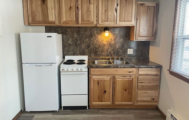 1 bed, 1 bath, 600 sqft, $945, Unit Unit 201