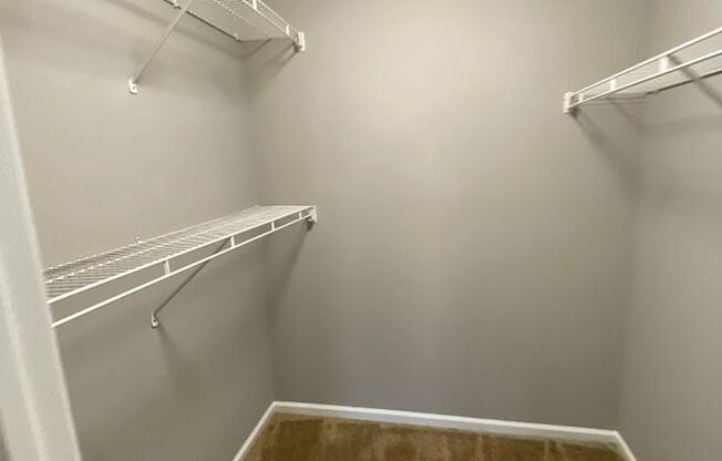 2 beds, 1 bath, 1,000 sqft, $1,595, Unit 1167-9