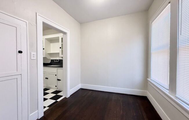 1 bed, 1 bath, $1,135, Unit B2602