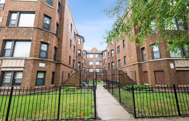 7645-7053 East End Avenue