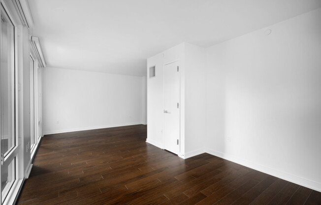 1 bed, 1 bath, $5,749, Unit 326