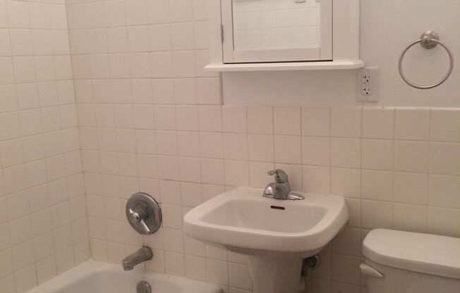 1 bed, 1 bath, $1,000