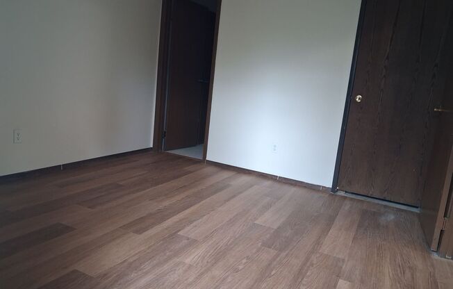 2 beds, 1.5 baths, 1,000 sqft, $1,700, Unit 8199-8199C