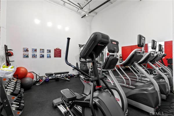 Studio, 1 bath, 790 sqft, $2,050, Unit 329