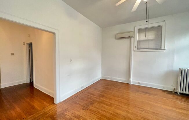 2 beds, 1 bath, 1,000 sqft, $1,840, Unit 3033 N. Calvert St. C1