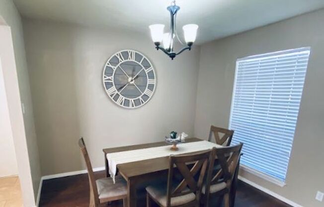 Beautiful 1 story - Great Central Location