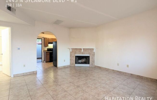 1443 N SYCAMORE BLVD