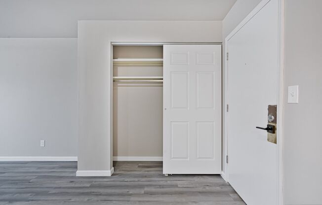 1 bed, 1 bath, 585 sqft, $999, Unit 3610 - 201