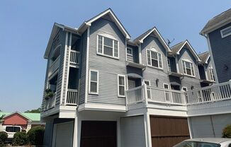 3-Story Townhome in Historic Fourth Ward – Uptown Living