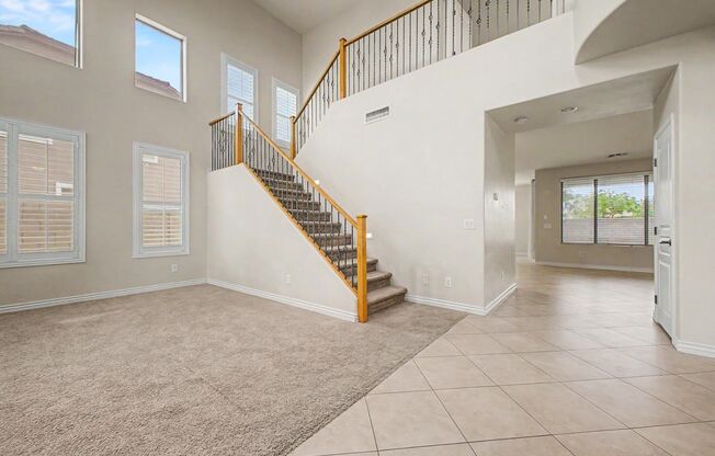 8425 W Northview Ave, Glendale - Gorgeous and well maintained 5 bedroom home