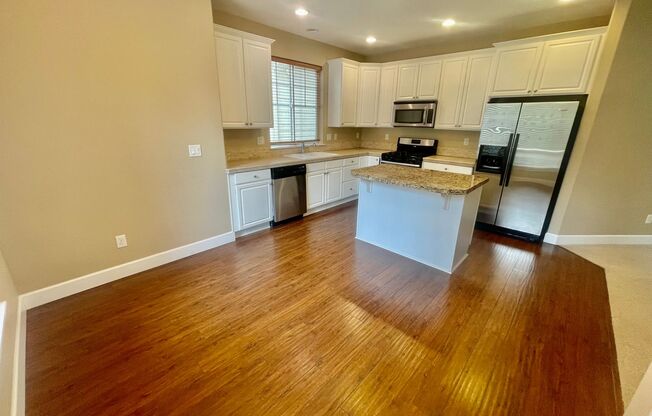 Well Appointed, Open Floor Plan 3-bedroom, 2.5-bathroom home in Beaverton