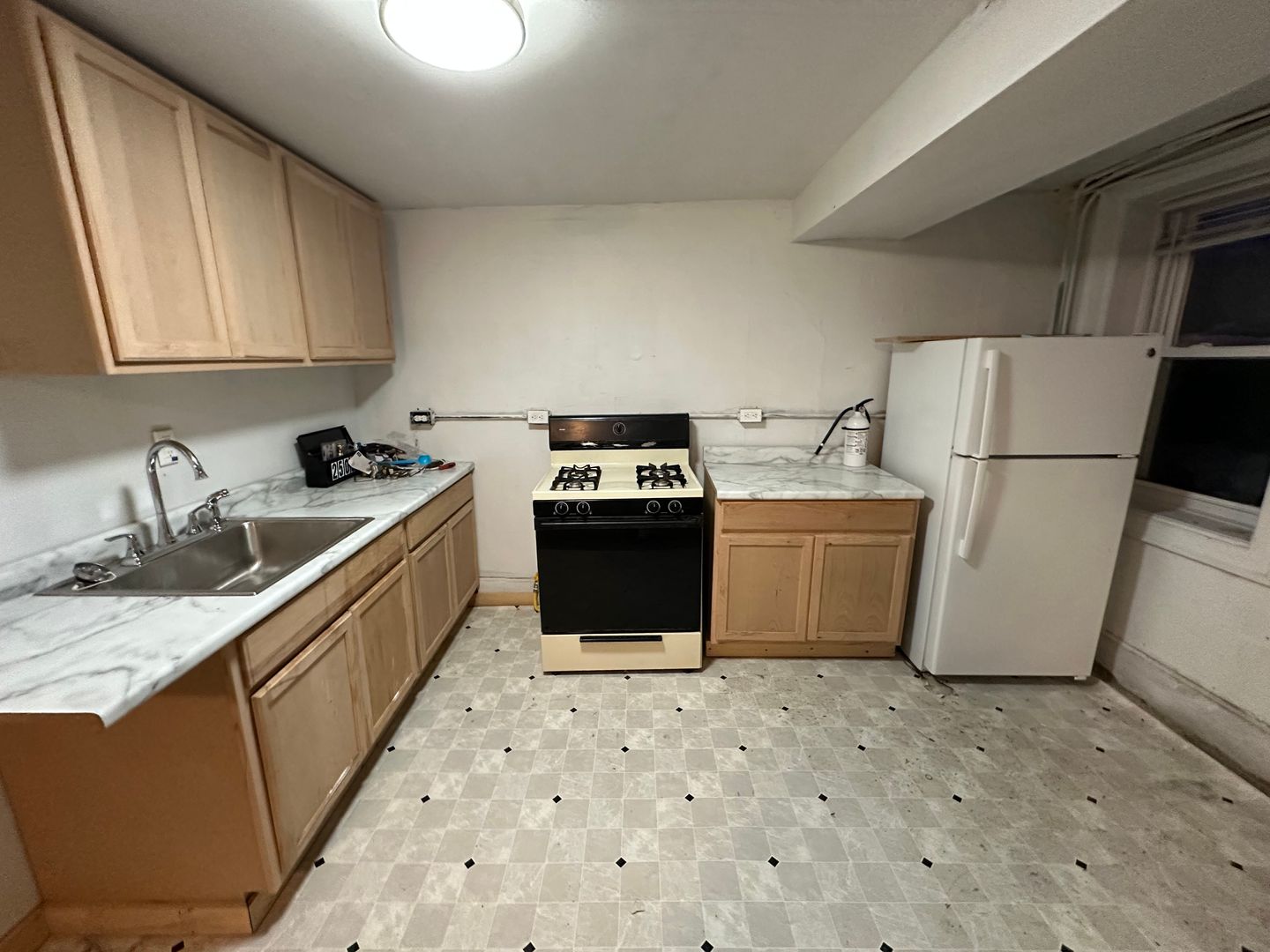 2500 W Fond Du Lac Ave