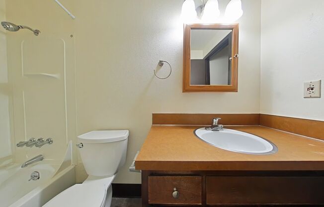 1 Bedroom Apartment ~ Close to OSU ~ Small Pet Friendly
