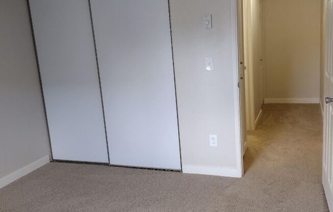 1 bed, 1 bath, 677 sqft, $1,445, Unit 050