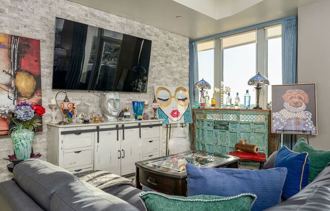 1 bed, 1.5 baths, $2,300, Unit # 133