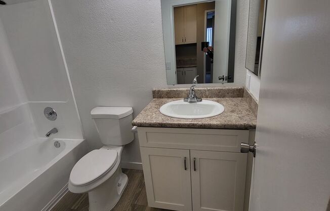 2 beds, 1.5 baths, 840 sqft, $2,395, Unit 644 - 03