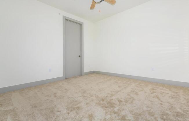 2 beds, 2 baths, 1,270 sqft, $2,112