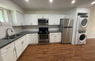 2 beds, 1 bath, 780 sqft, $1,650