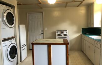 1 bed, 1 bath, $1,195