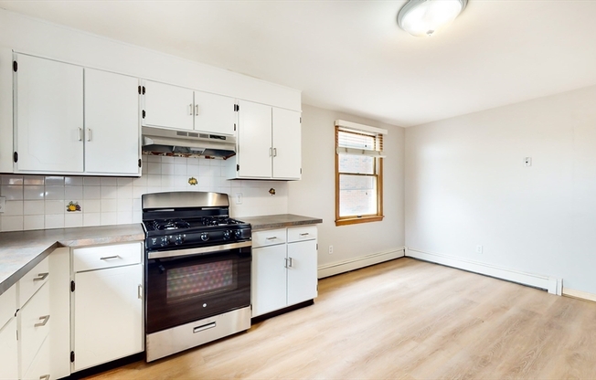 243 LEXINGTON ST
