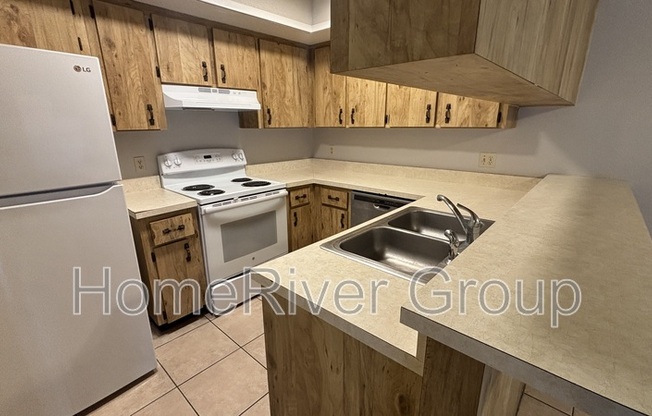 3205 BLOOMINGDALE VILLA CT