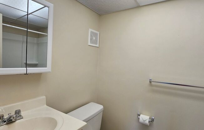 2 beds, 1 bath, 900 sqft, $1,525, Unit 317