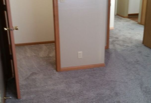 2 beds, 2 baths, 989 sqft, $1,189, Unit 2-303