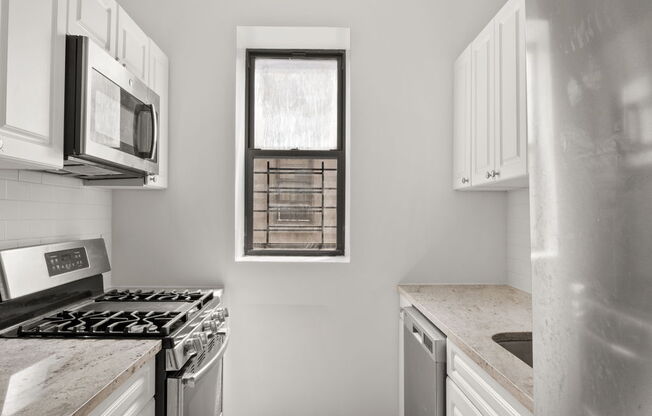 853 SAINT NICHOLAS AVE