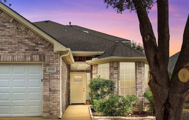 2720 ROCHELLE PT
