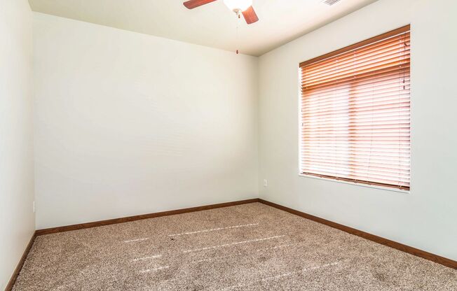 1 bed, 1 bath, 782 sqft, $1,150, Unit B214