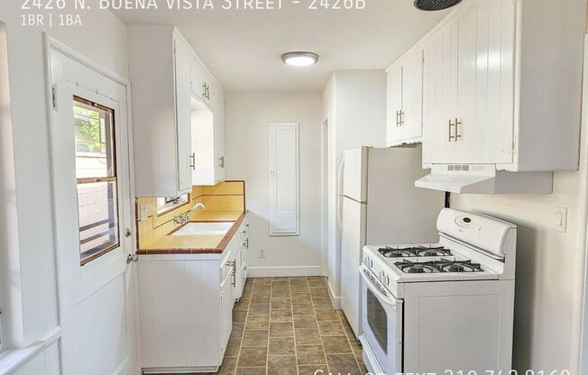 2426 N BUENA VISTA ST