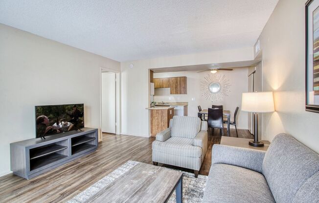 2 beds, 1 bath, 876 sqft, $1,425, Unit 196