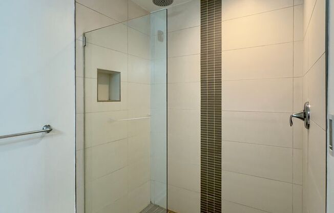 1 bed, 1 bath, 420 sqft, $1,199, Unit 05